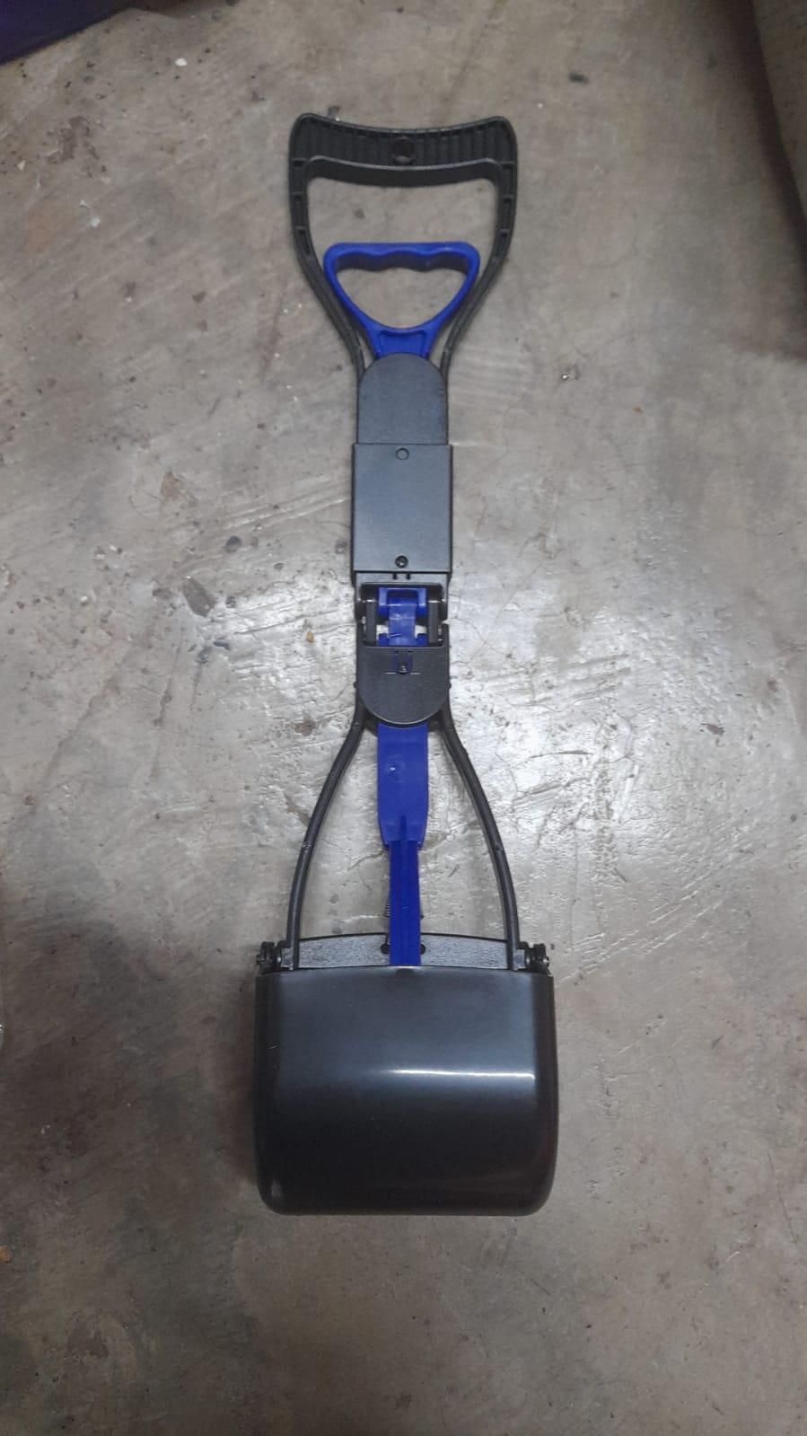 Folding Dog Poop Scooper